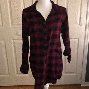 |DONATING SOON| Timing Red and Black Plaid Tunic